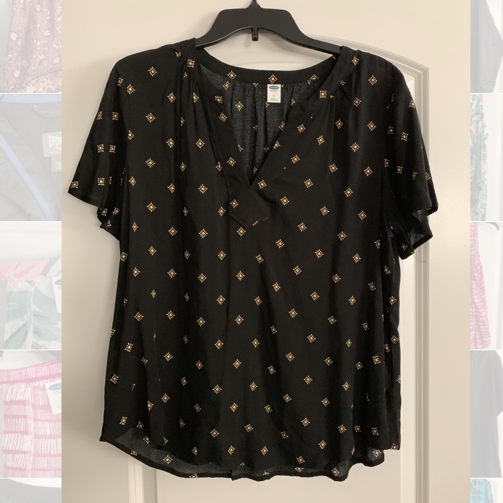 Black with designs v neck top